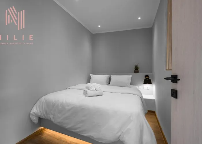 Next Door, Nilie Hospitality Mgmt *
