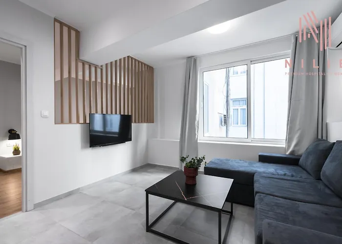 Next Door, Nilie Hospitality Mgmt 아파트