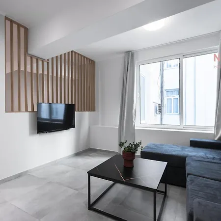 Next Door, Nilie Hospitality Mgmt Апартаменты